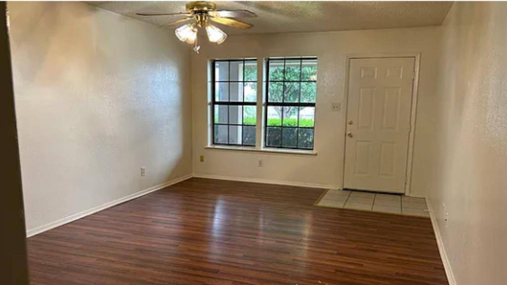 1016-1018 Wood Street, Sanger, TX 76266