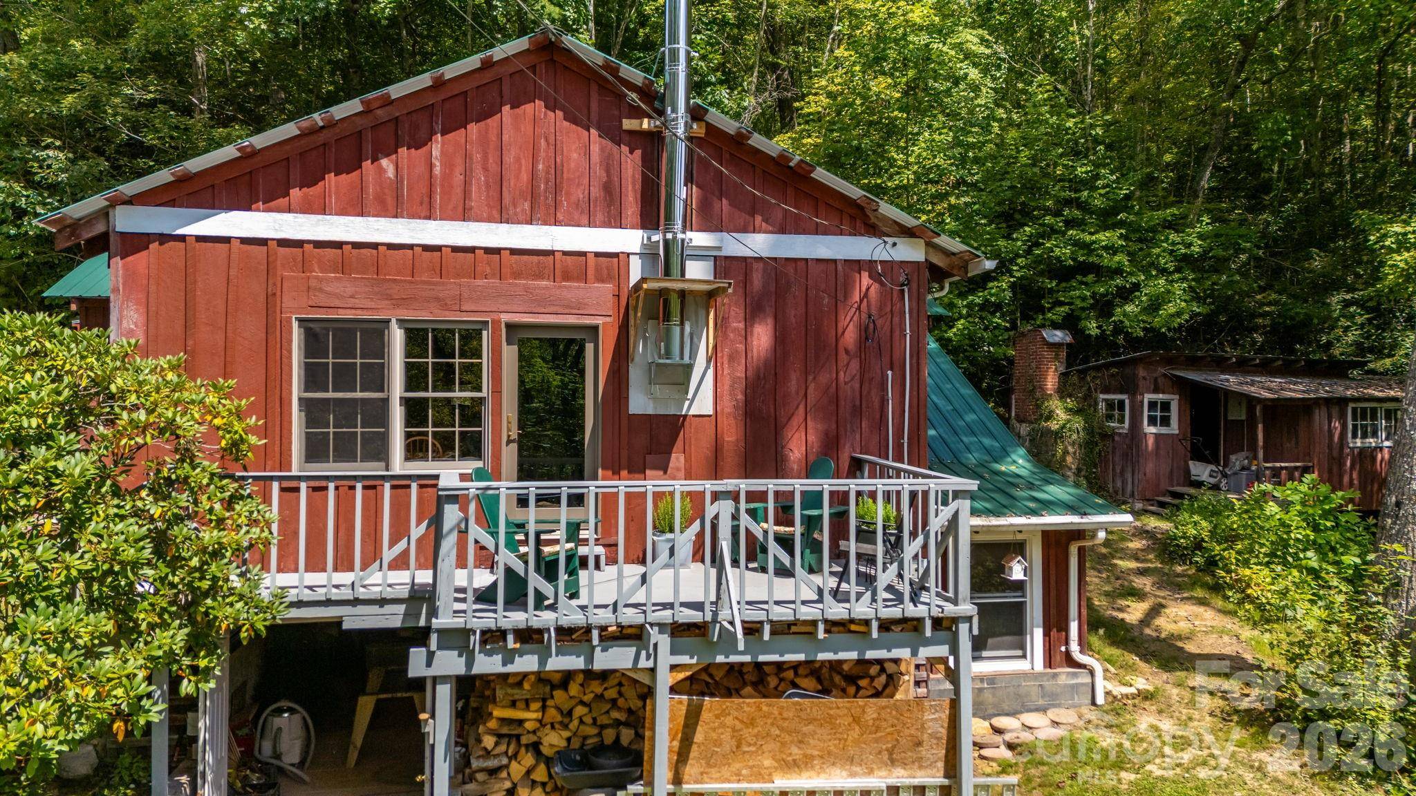 1712 Little Creek RD, Hot Springs, NC 28743