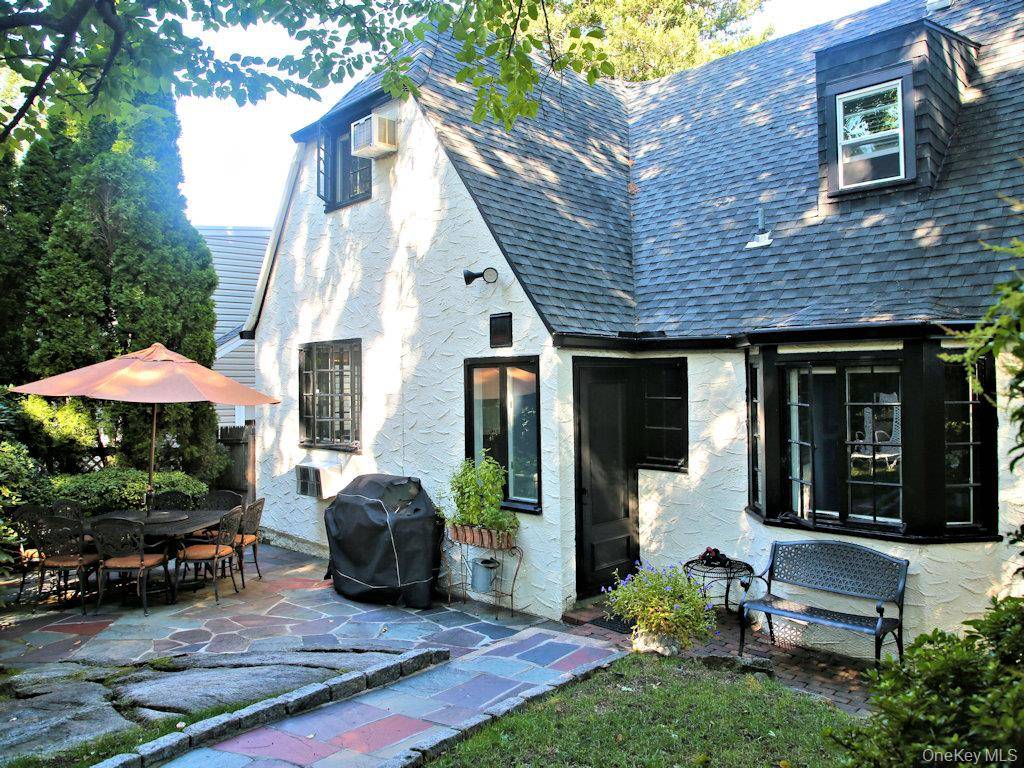 1315 Langdon LN, Mamaroneck, NY 10543