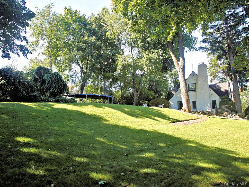 1315 Langdon LN, Mamaroneck, NY 10543