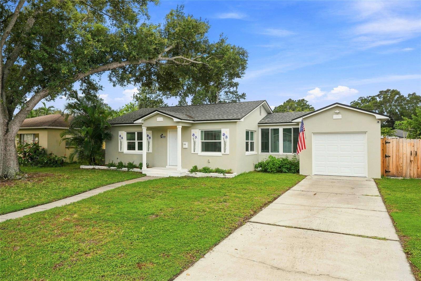 3230 MELTON ST N, St Petersburg, FL 33704