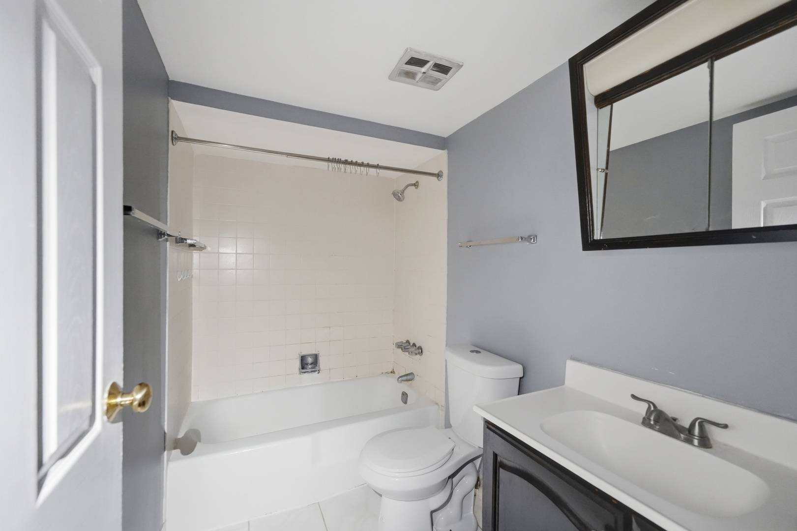 300 S Roselle RD #522, Schaumburg, IL 60193