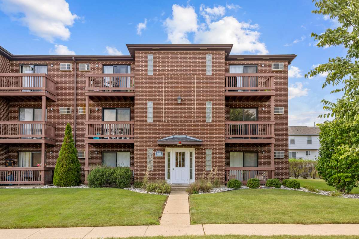 1110 Cedar ST #3B, Glendale Heights, IL 60139