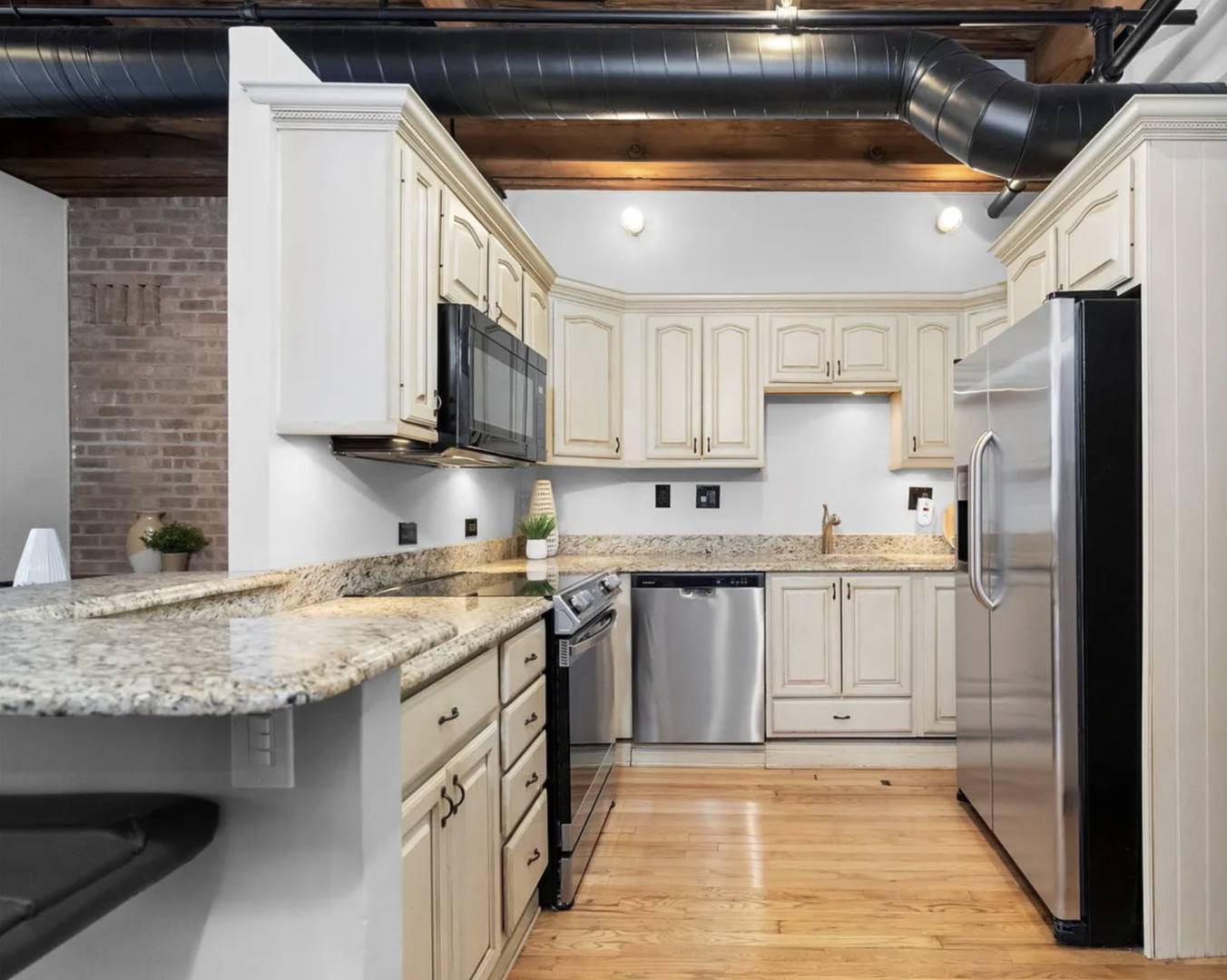 331 S Peoria ST #403, Chicago, IL 60607