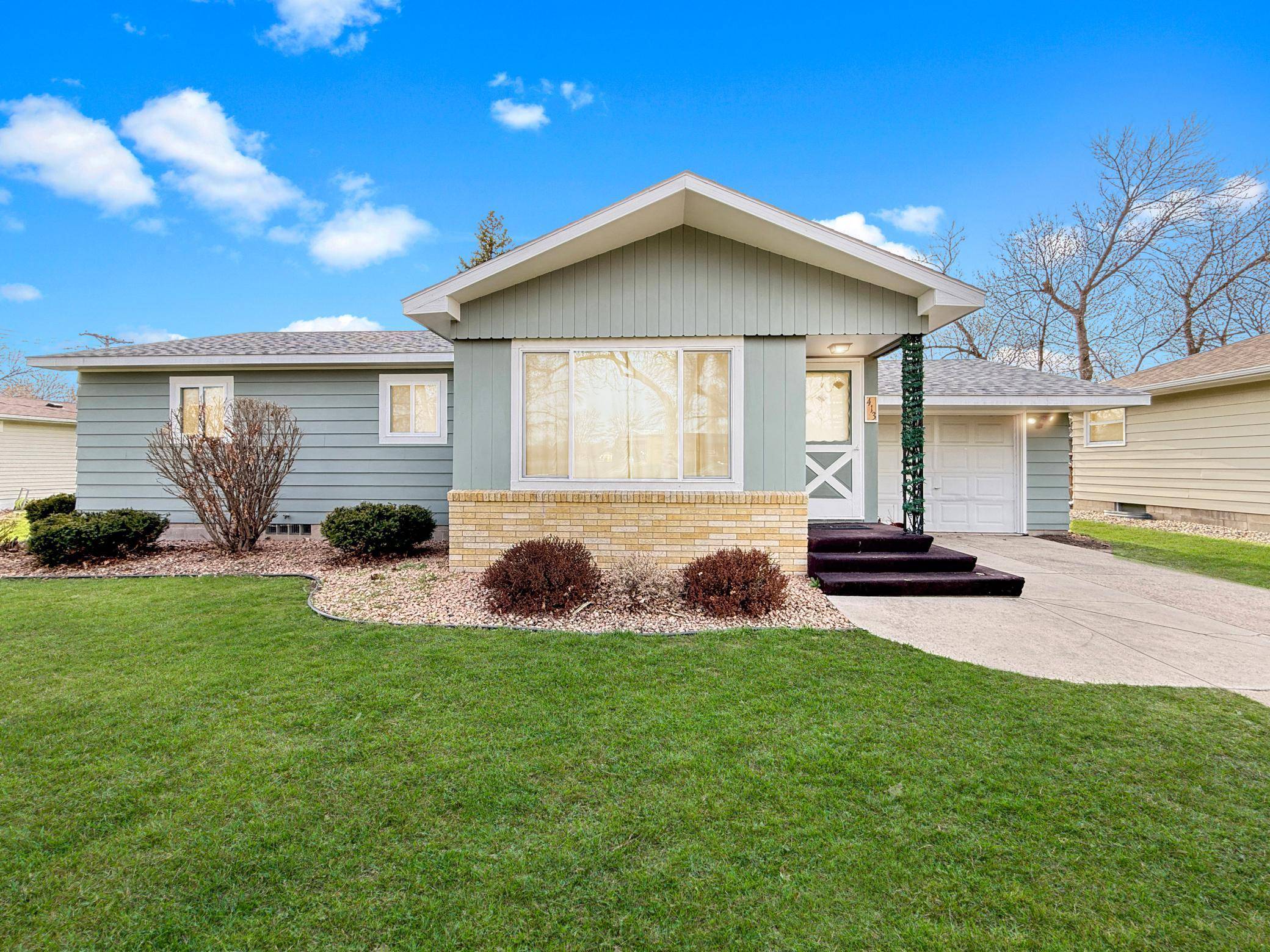 413 S 13th ST, Montevideo, MN 56265
