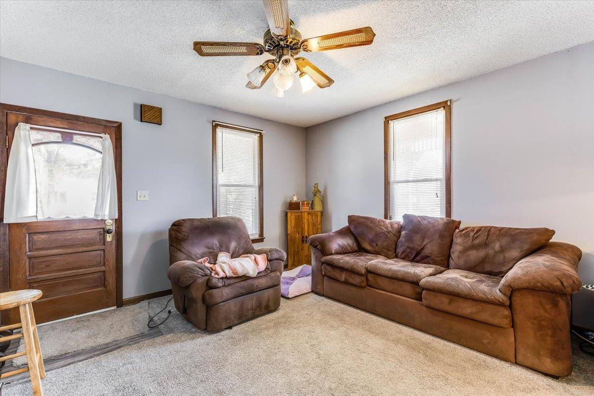 501 Old Main Street, Newton, KS 67114