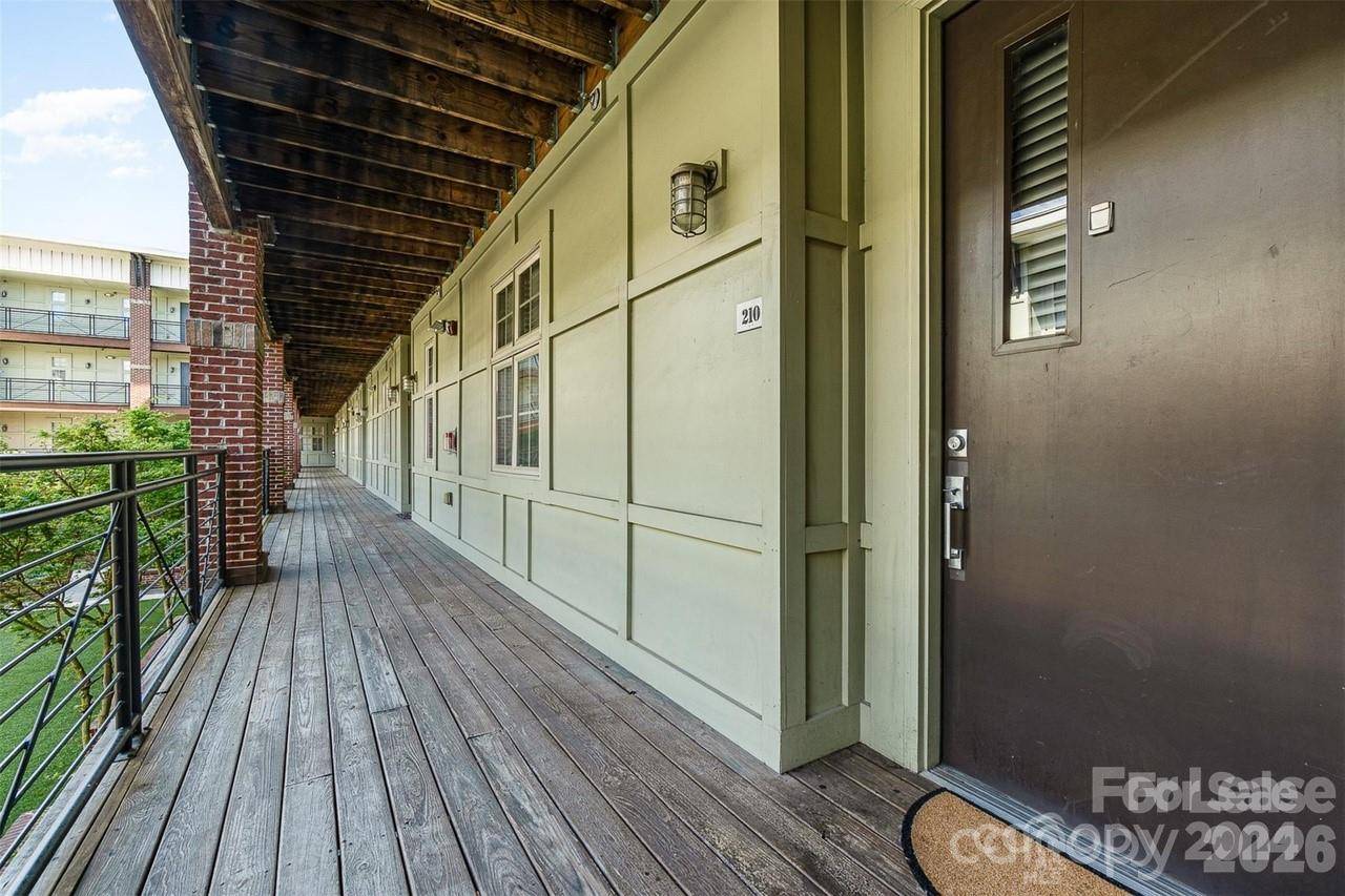 1101 W 1st ST, Charlotte, NC 28202
