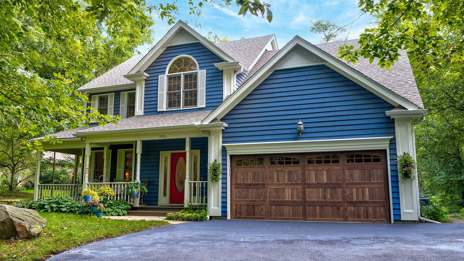 300 White Tail LN, Ingleside, IL 60041