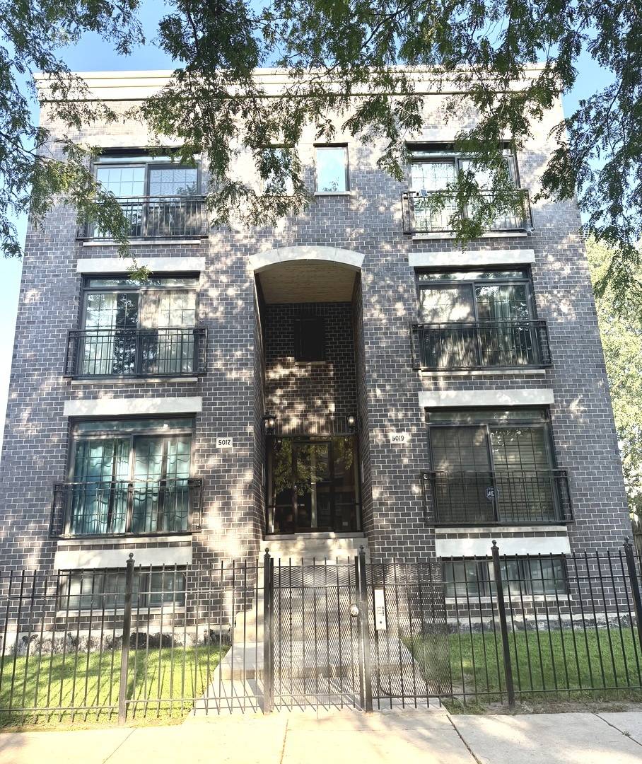 5017 S Prairie AVE #1N, Chicago, IL 60615