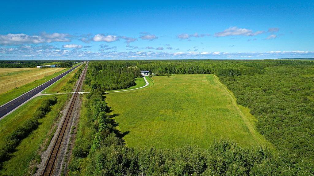 39090 State Highway 313, Warroad, MN 56763