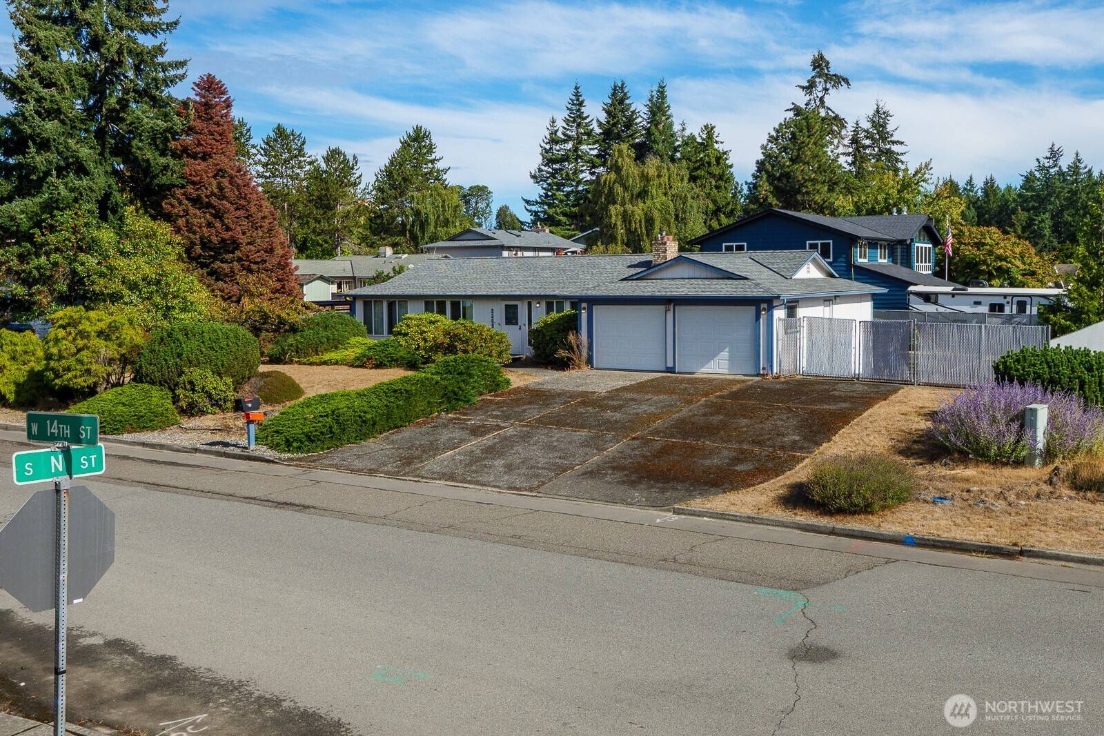 2205 W 14th St, Port Angeles, WA 98363