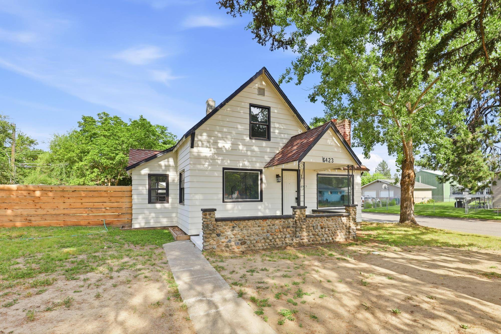 6423 N Washington St, Spokane, WA 99208