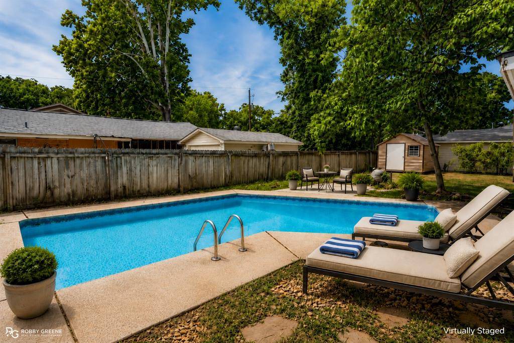 2704 E Cavett Drive, Shreveport, LA 71104