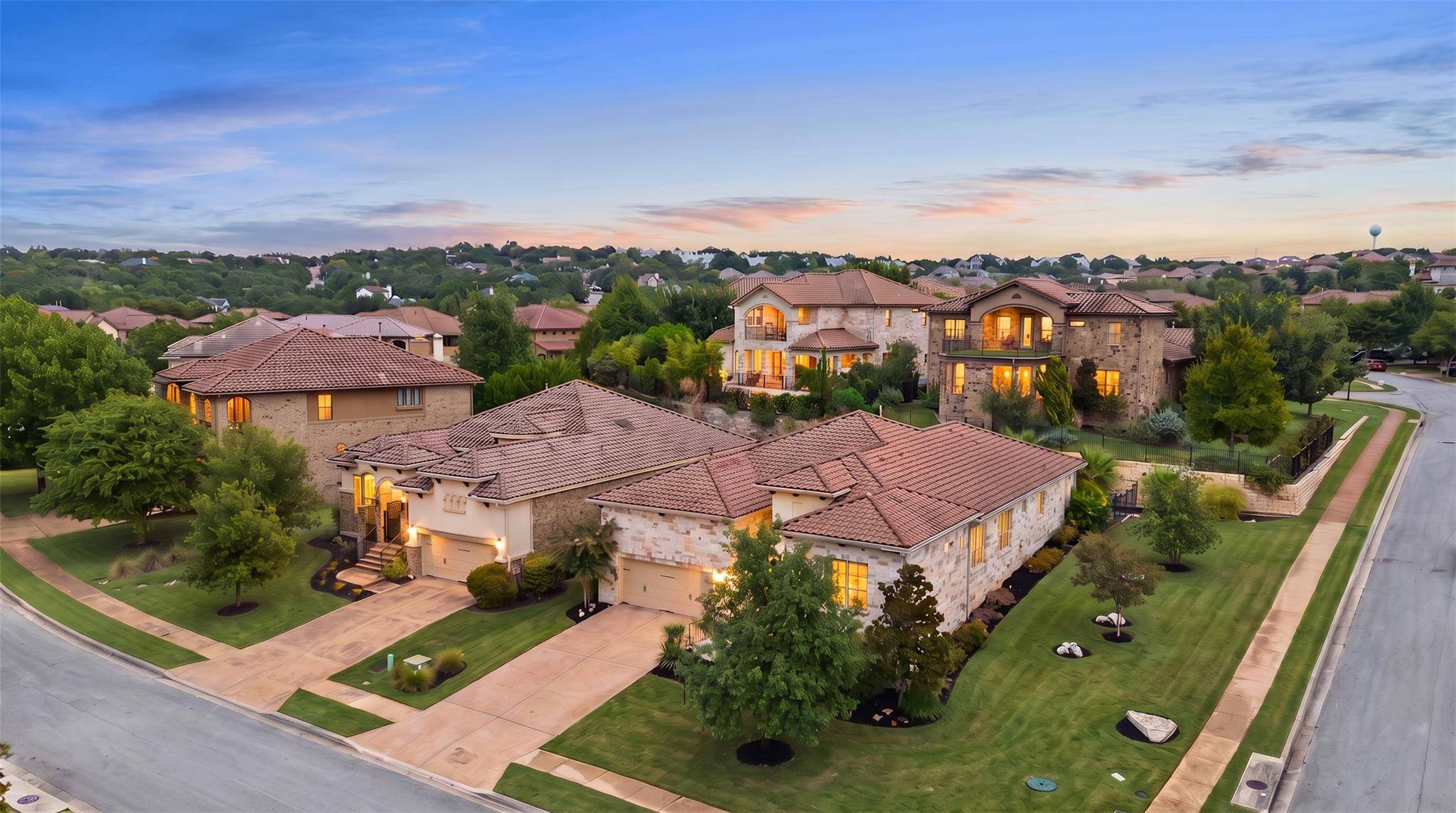 122 Feritti DR, Lakeway, TX 78734