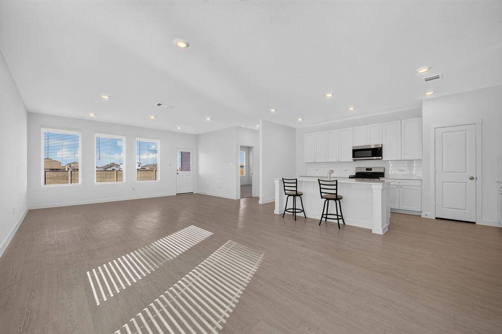 328 Rockies RD, Hutto, TX 78634