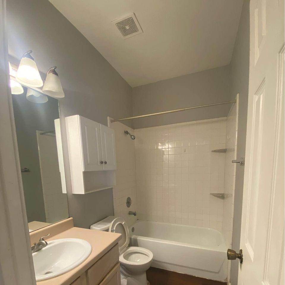 8704 Weiser DR #A, Austin, TX 78729