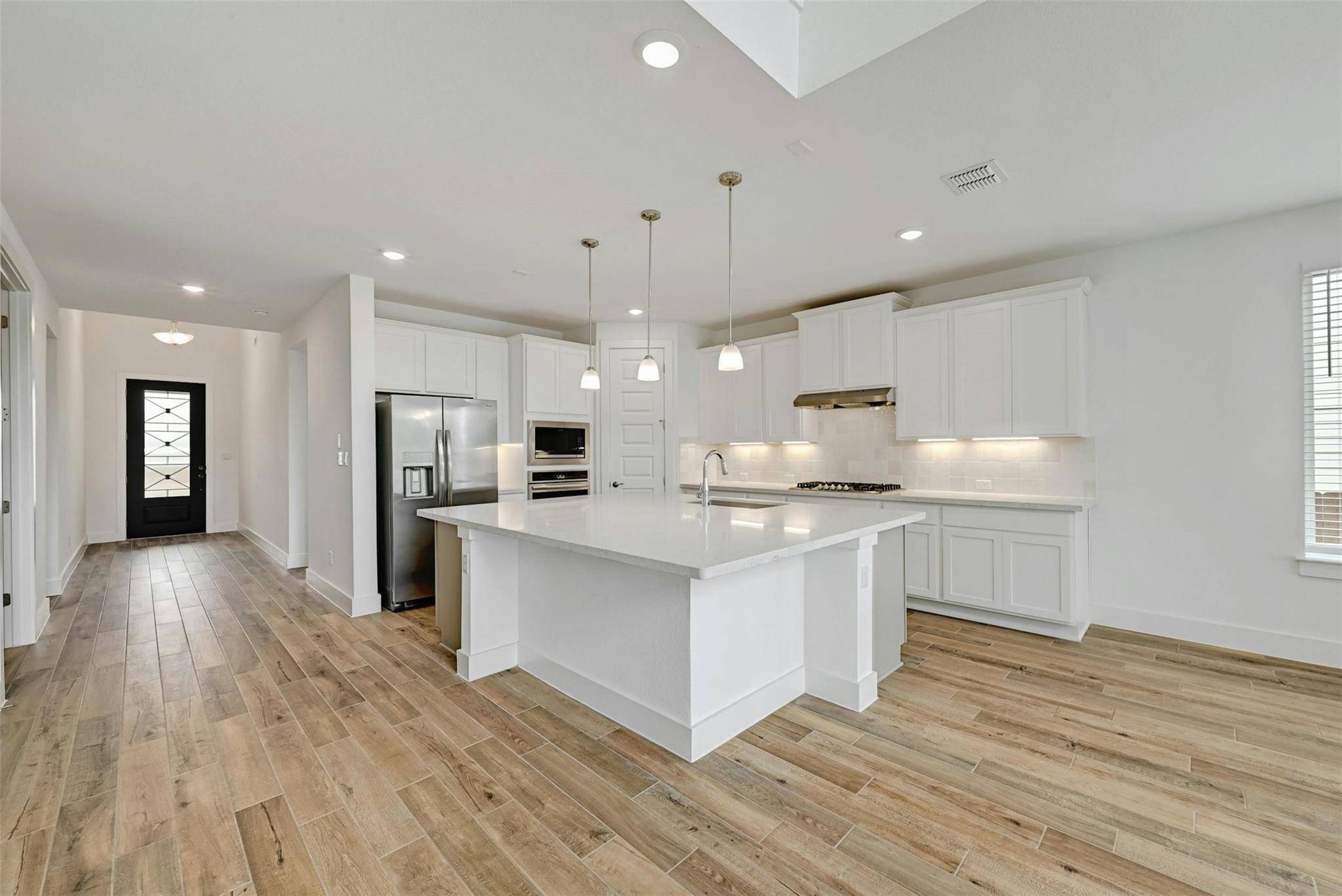 1184 Sage Thrasher CIR, Dripping Springs, TX 78620
