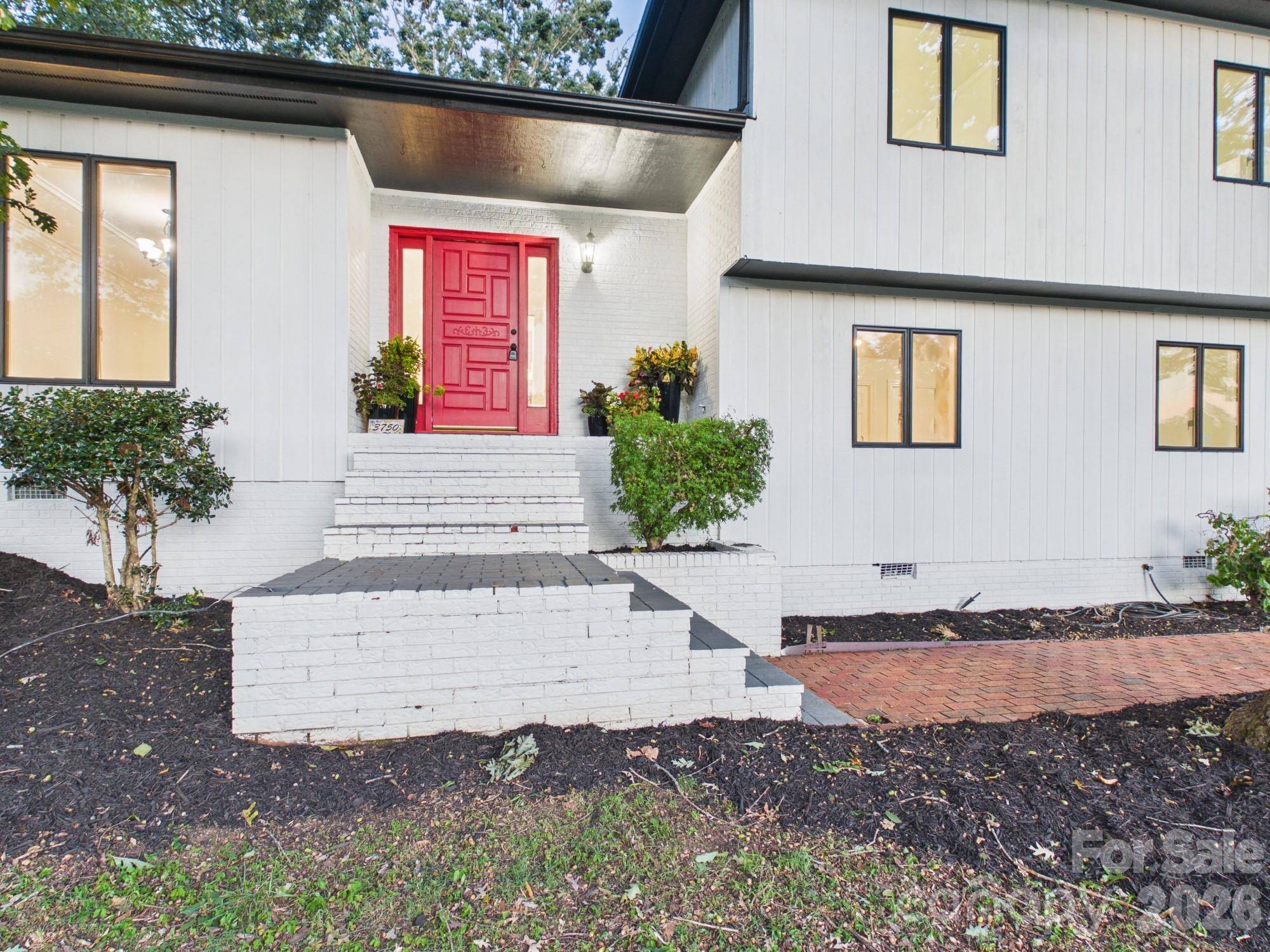 3750 11th ST NE, Hickory, NC 28601