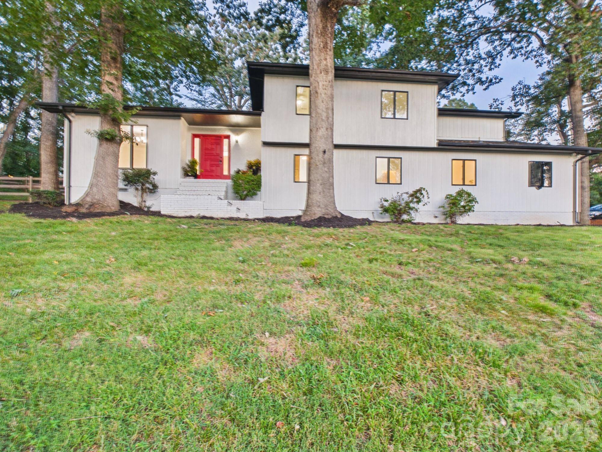3750 11th ST NE, Hickory, NC 28601