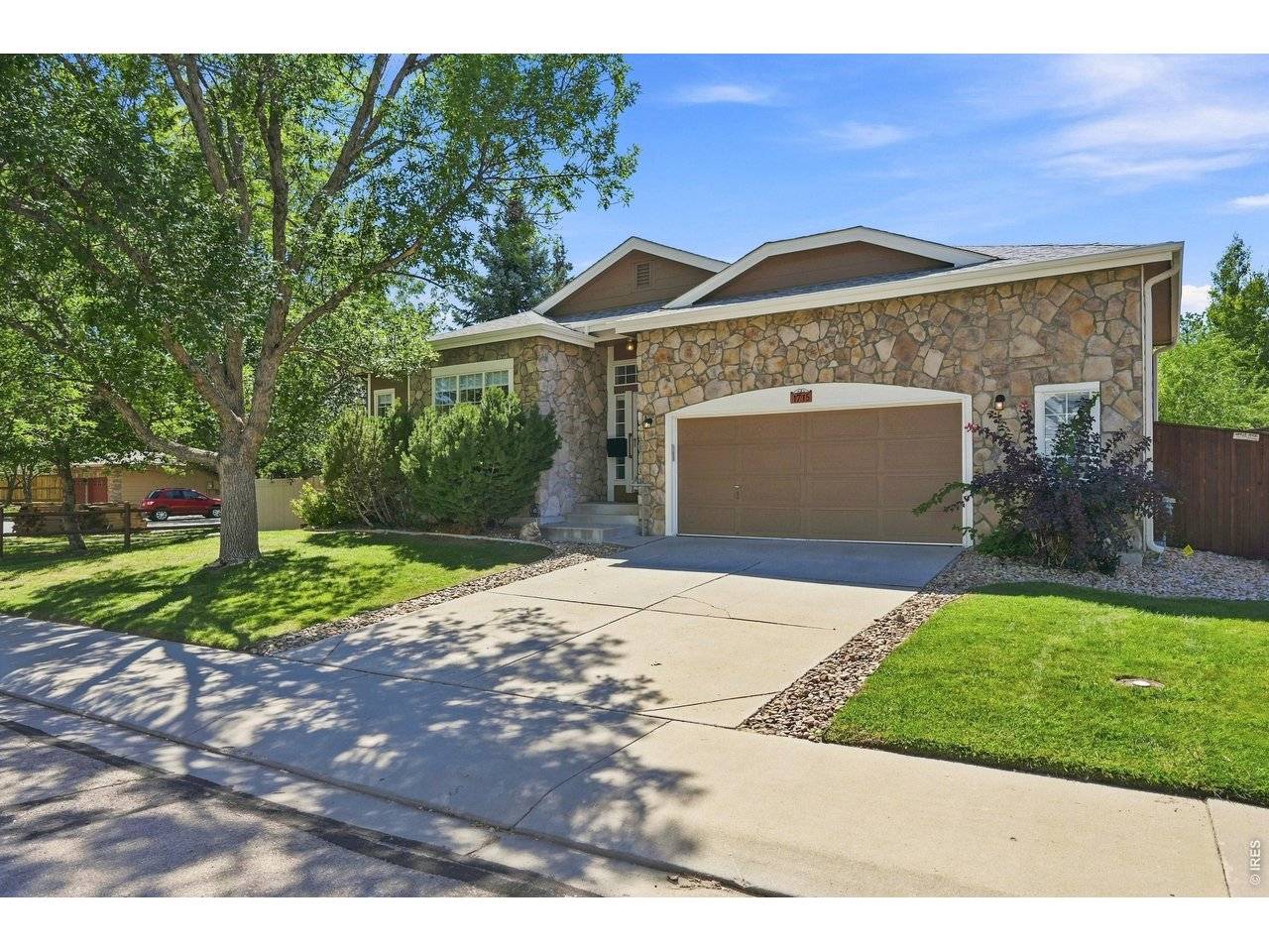 1715 Whitehall, Longmont, CO 80504