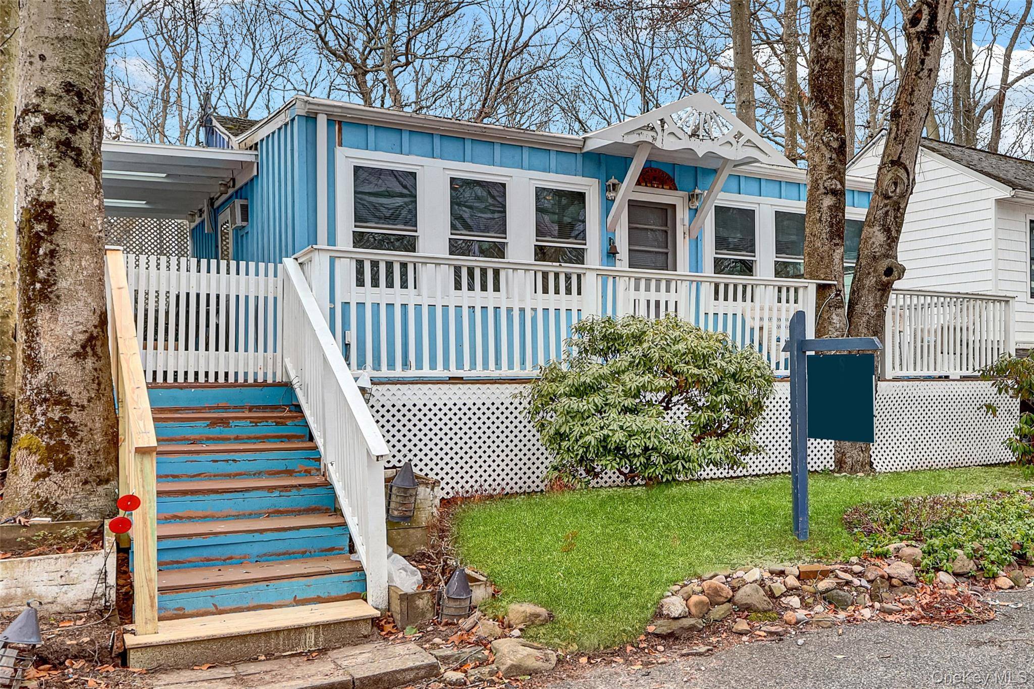 21 Cottage RD, Baiting Hollow, NY 11933