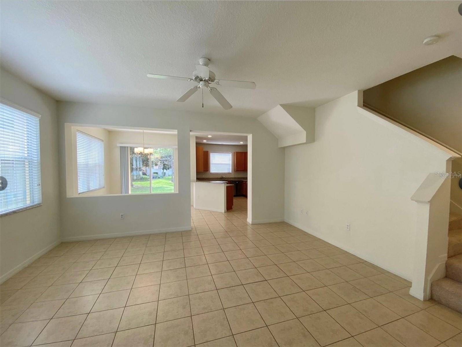3048 SEAVIEW CASTLE DR, Kissimmee, FL 34746