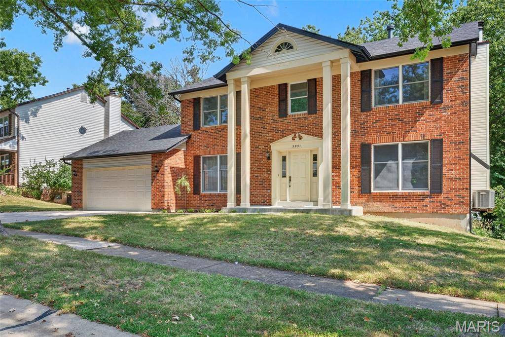 2851 Spring Water DR, St Louis, MO 63129