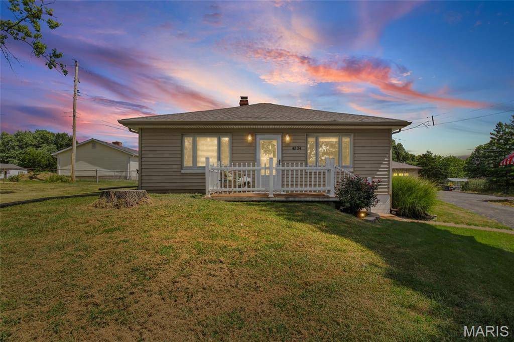 4334 Ringer RD, Oakville, MO 63129