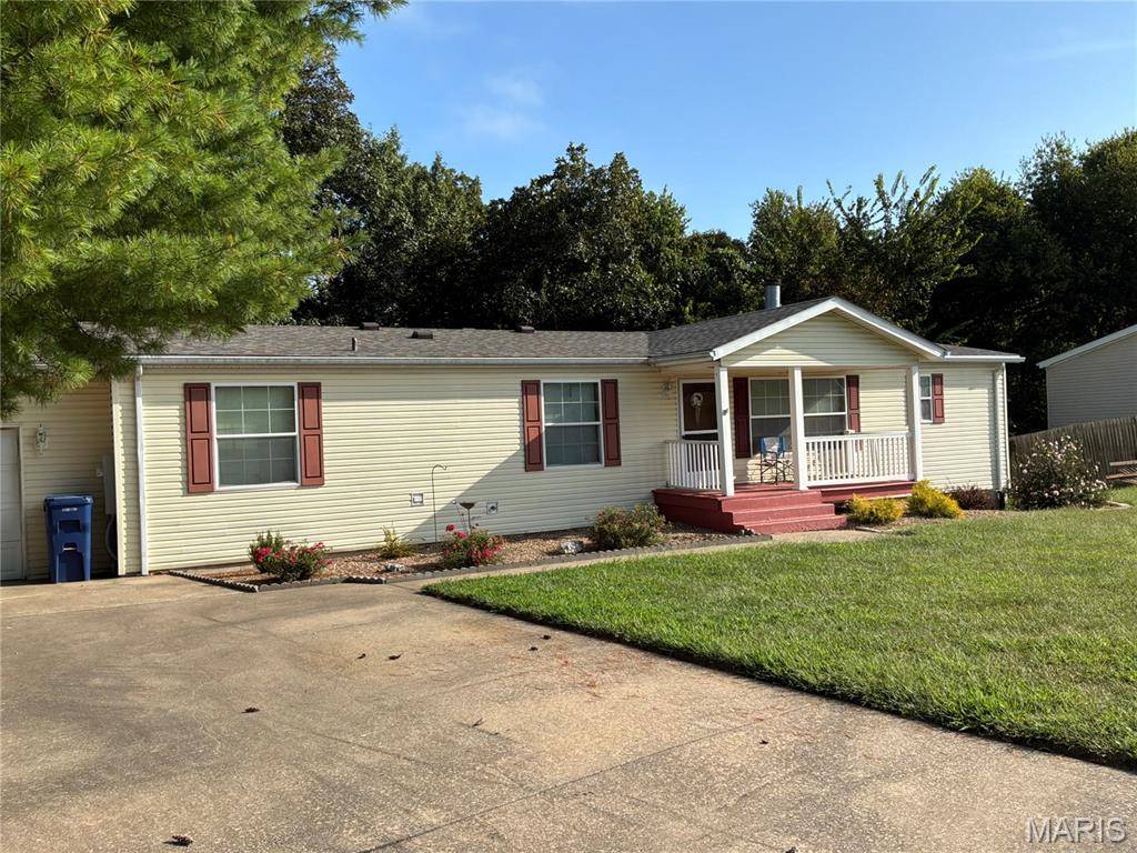 218 S Warren DR, Winfield, MO 63389