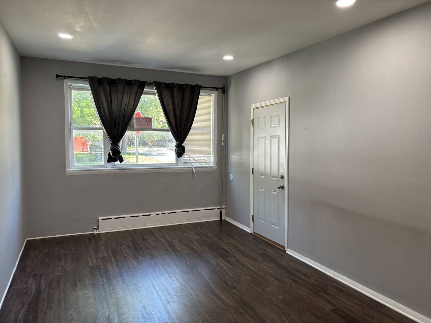 3053 N Elbridge AVE #2-F, Chicago, IL 60618