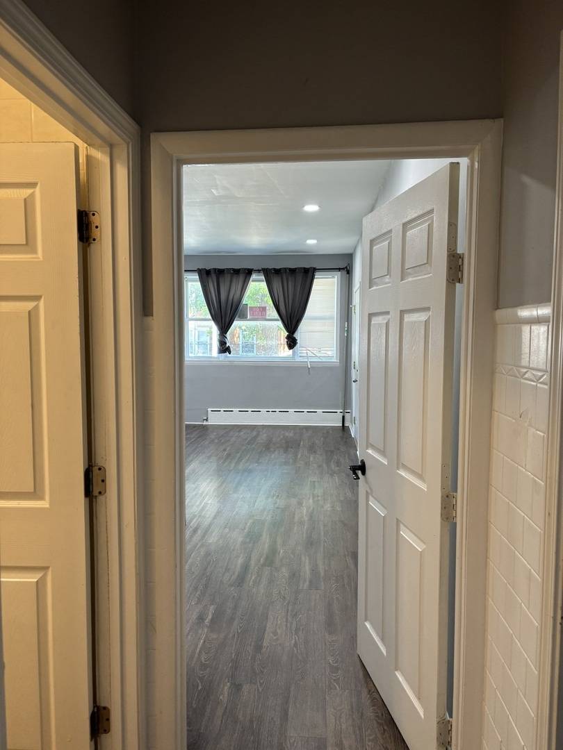 3053 N Elbridge AVE #2-F, Chicago, IL 60618
