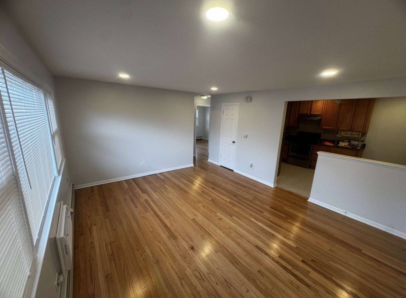 8636 Grand AVE #3A, River Grove, IL 60171