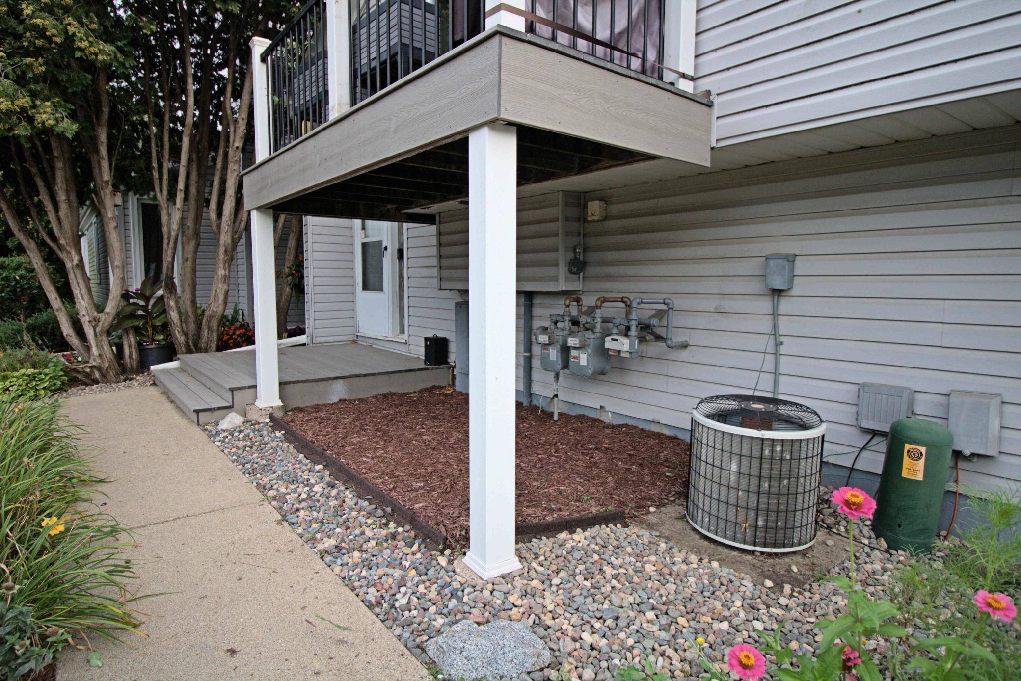 7509 Landau DR, Bloomington, MN 55438