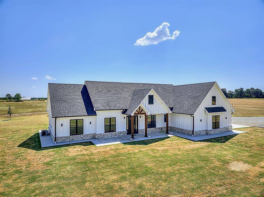 1598 Meridian RD, Ardmore, OK 73401