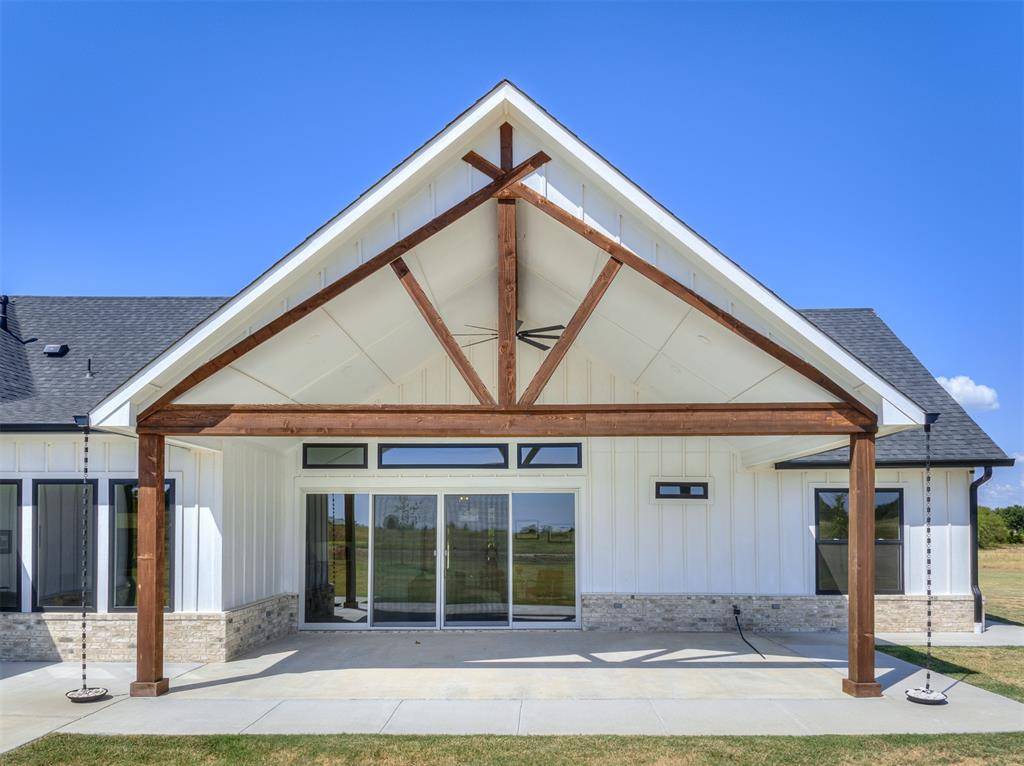 1598 Meridian RD, Ardmore, OK 73401