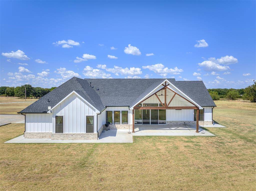 1598 Meridian RD, Ardmore, OK 73401