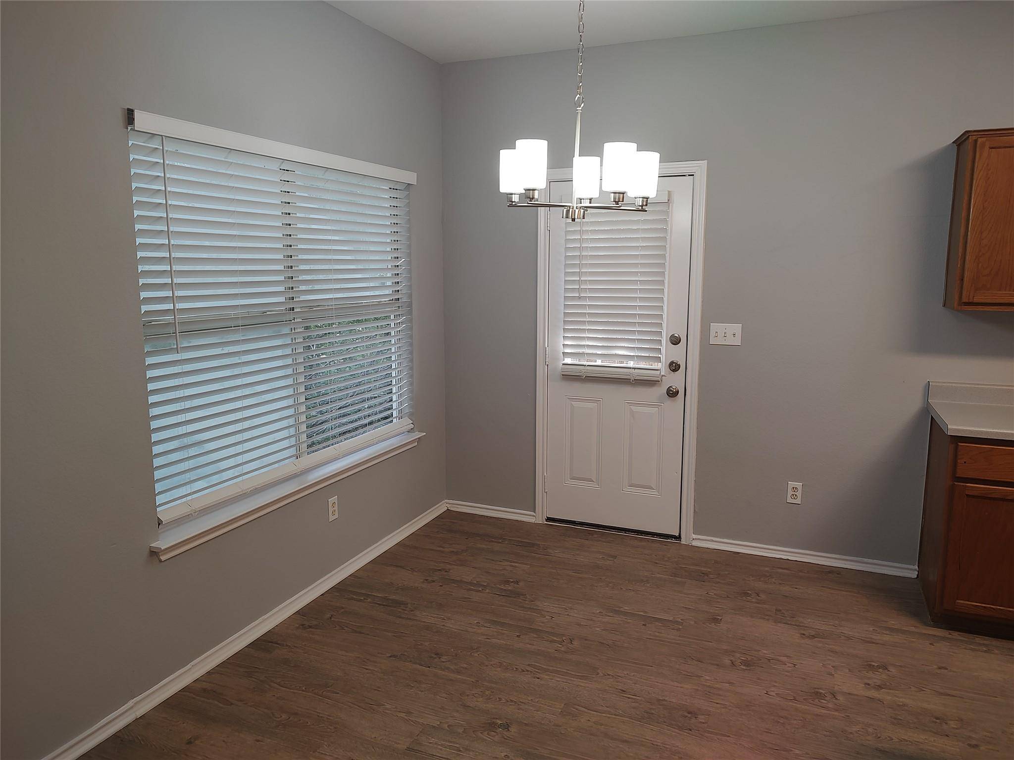 1619 Constantino CIR #B, Austin, TX 78745