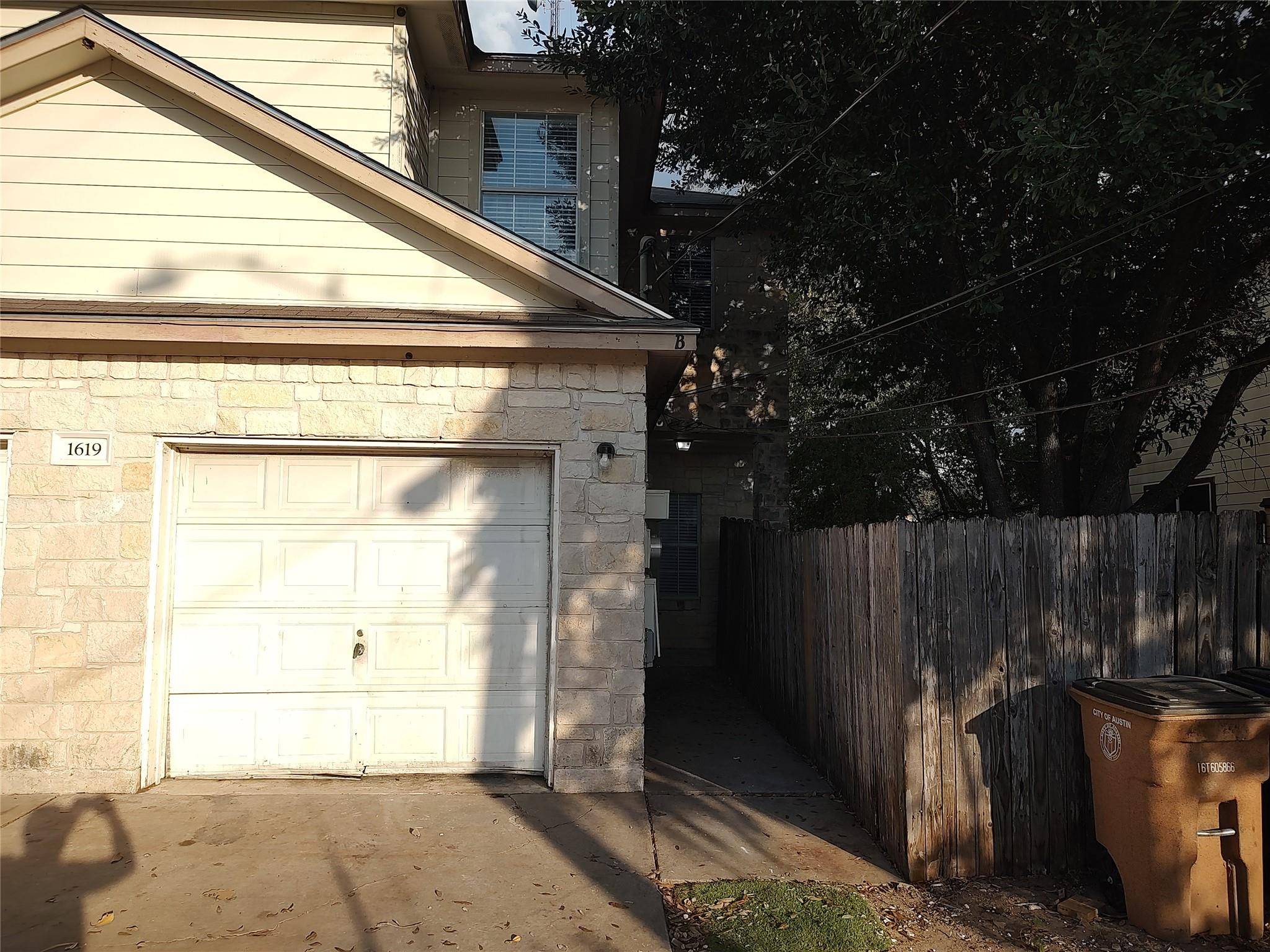1619 Constantino CIR #B, Austin, TX 78745