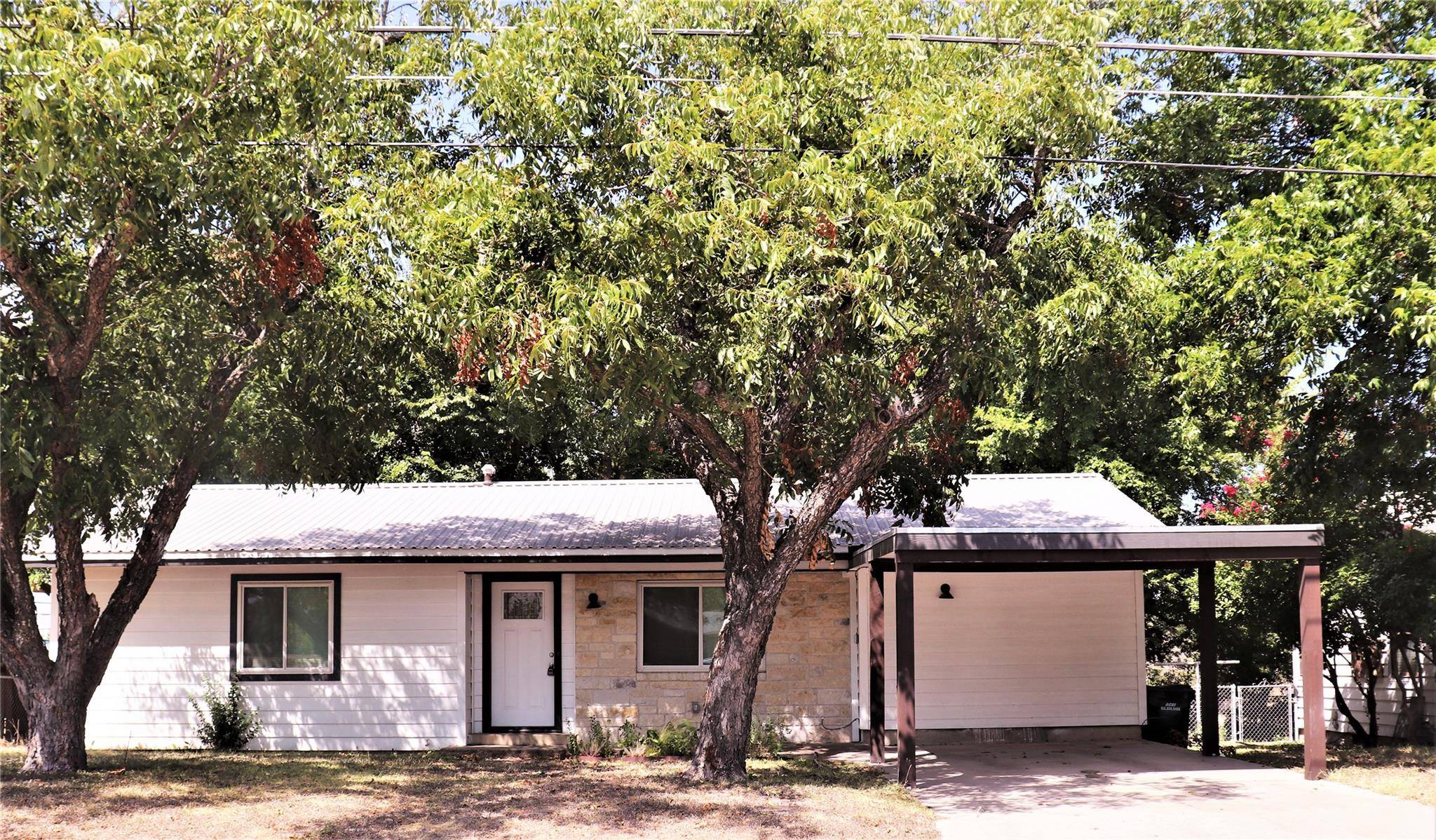 1002 N Main ST, Burnet, TX 78611