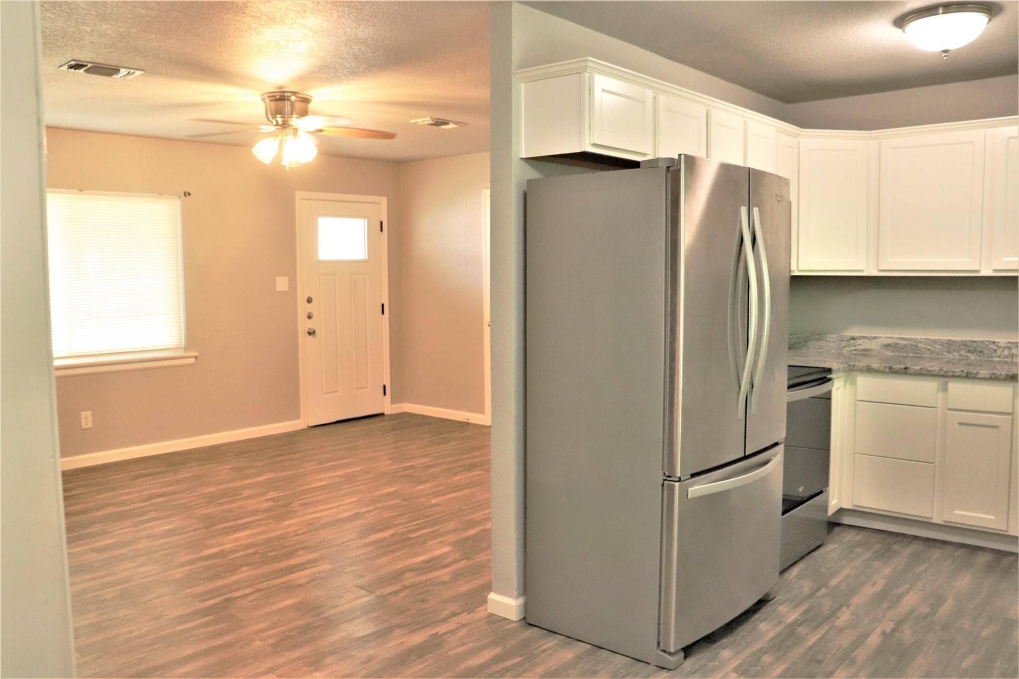 1002 N Main ST, Burnet, TX 78611