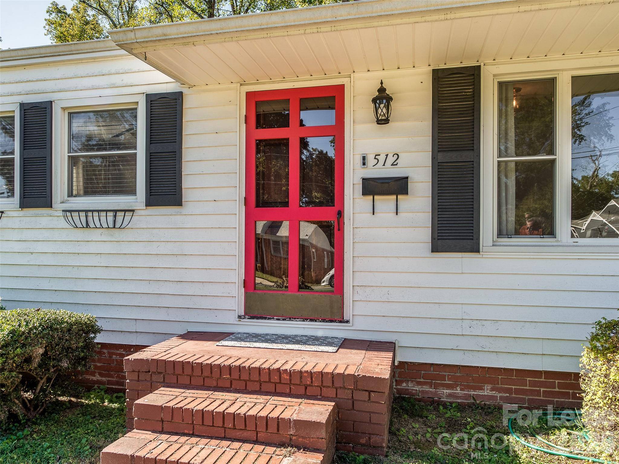 512 Hollis RD, Charlotte, NC 28209