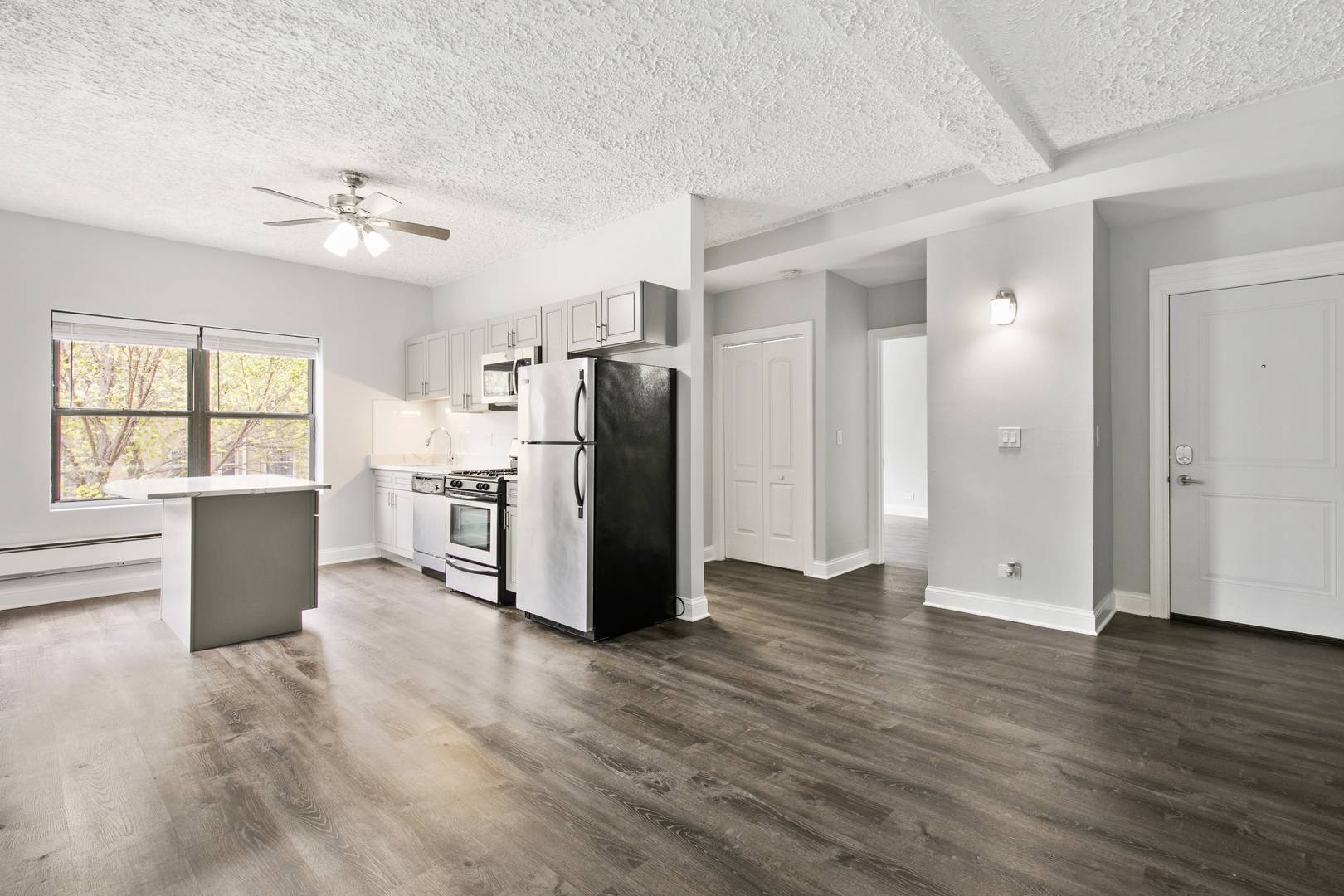 4555 N Malden ST #205, Chicago, IL 60640