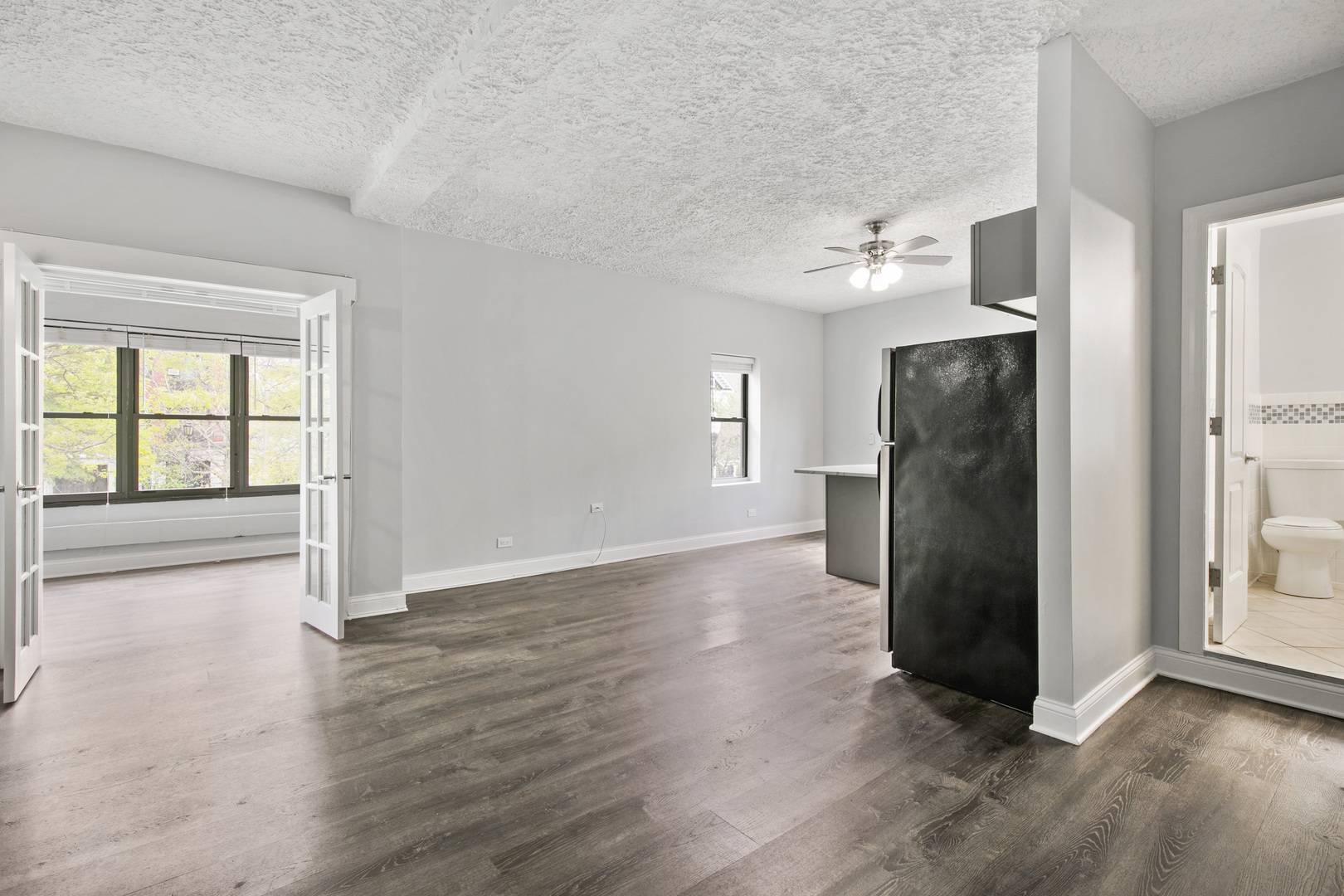 4555 N Malden ST #205, Chicago, IL 60640