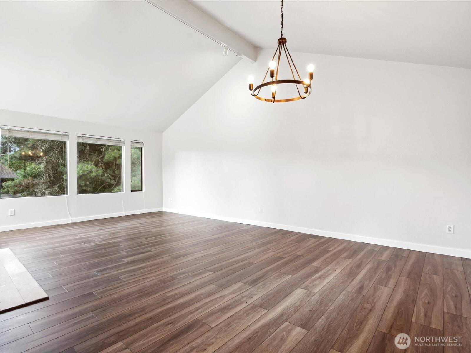 1112 Bellefield Park LN, Bellevue, WA 98004
