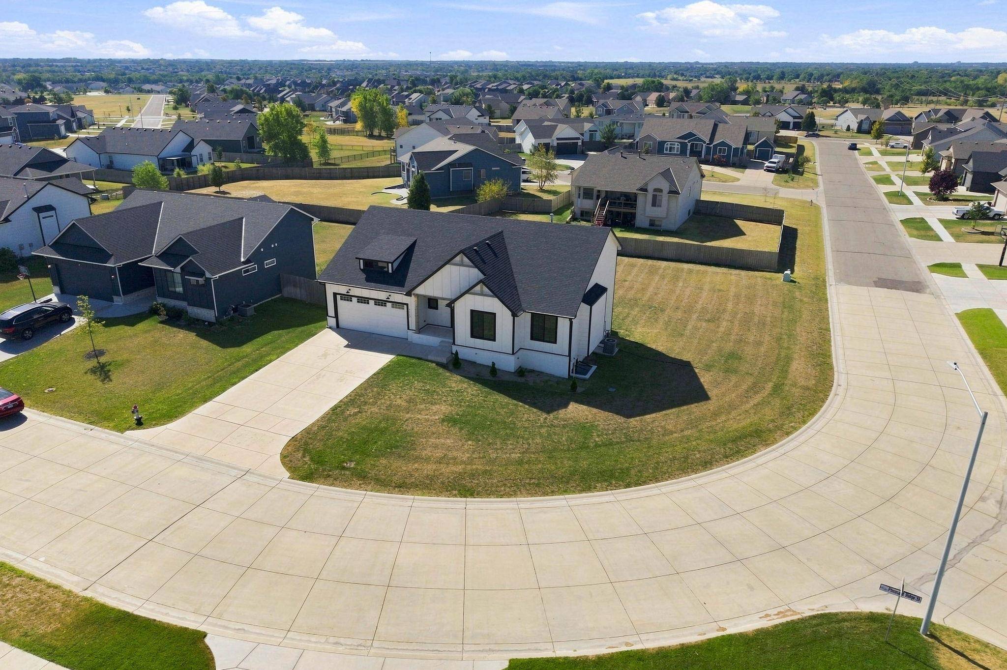 7117 E Pheasant Ridge St, Bel Aire, KS 67226