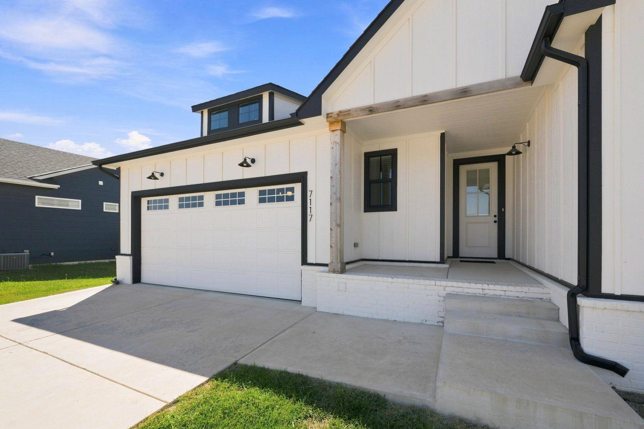 7117 E Pheasant Ridge St, Bel Aire, KS 67226