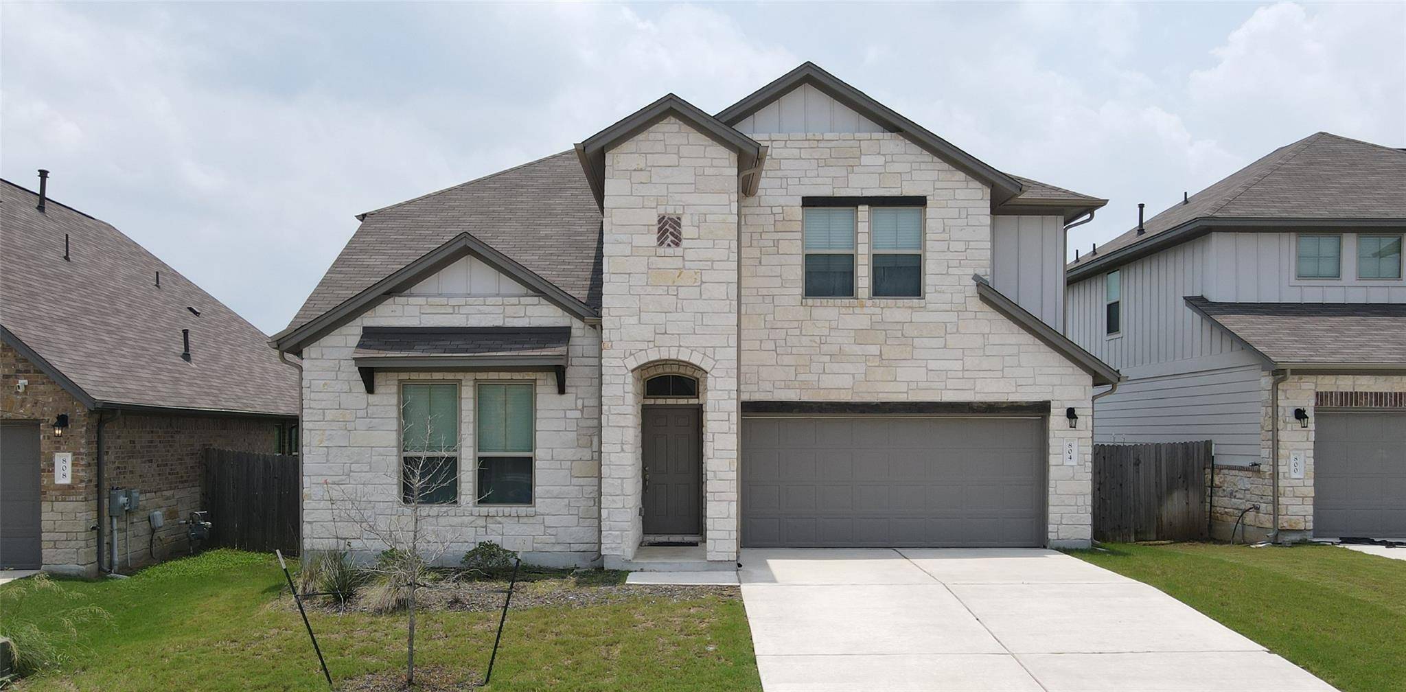 804 Goldilocks LN, Austin, TX 78652