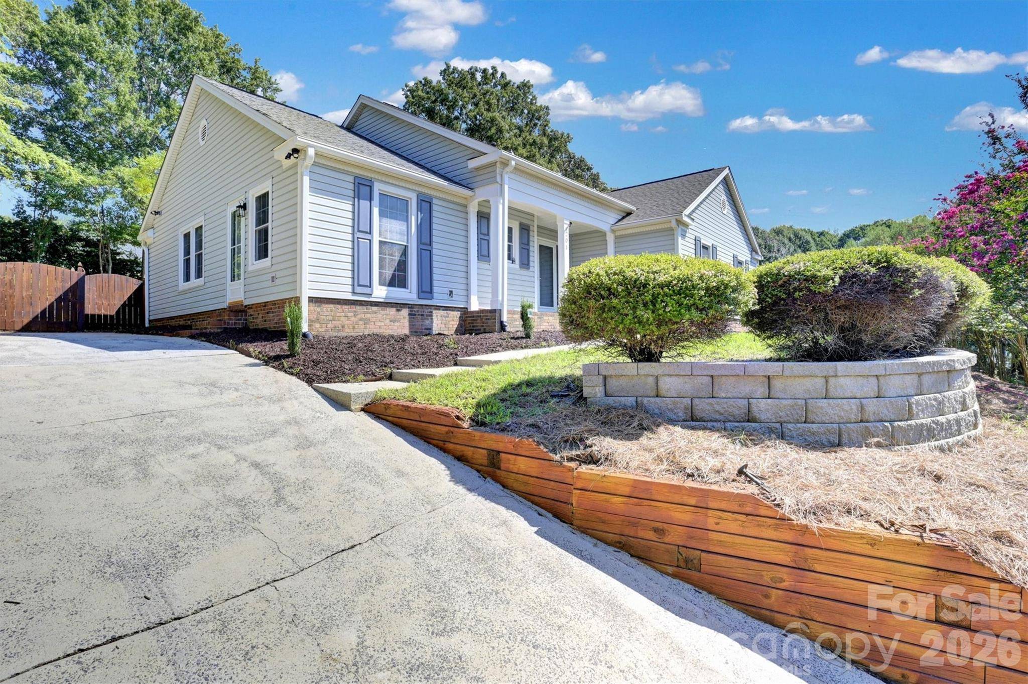 201 Sandymead RD, Matthews, NC 28105