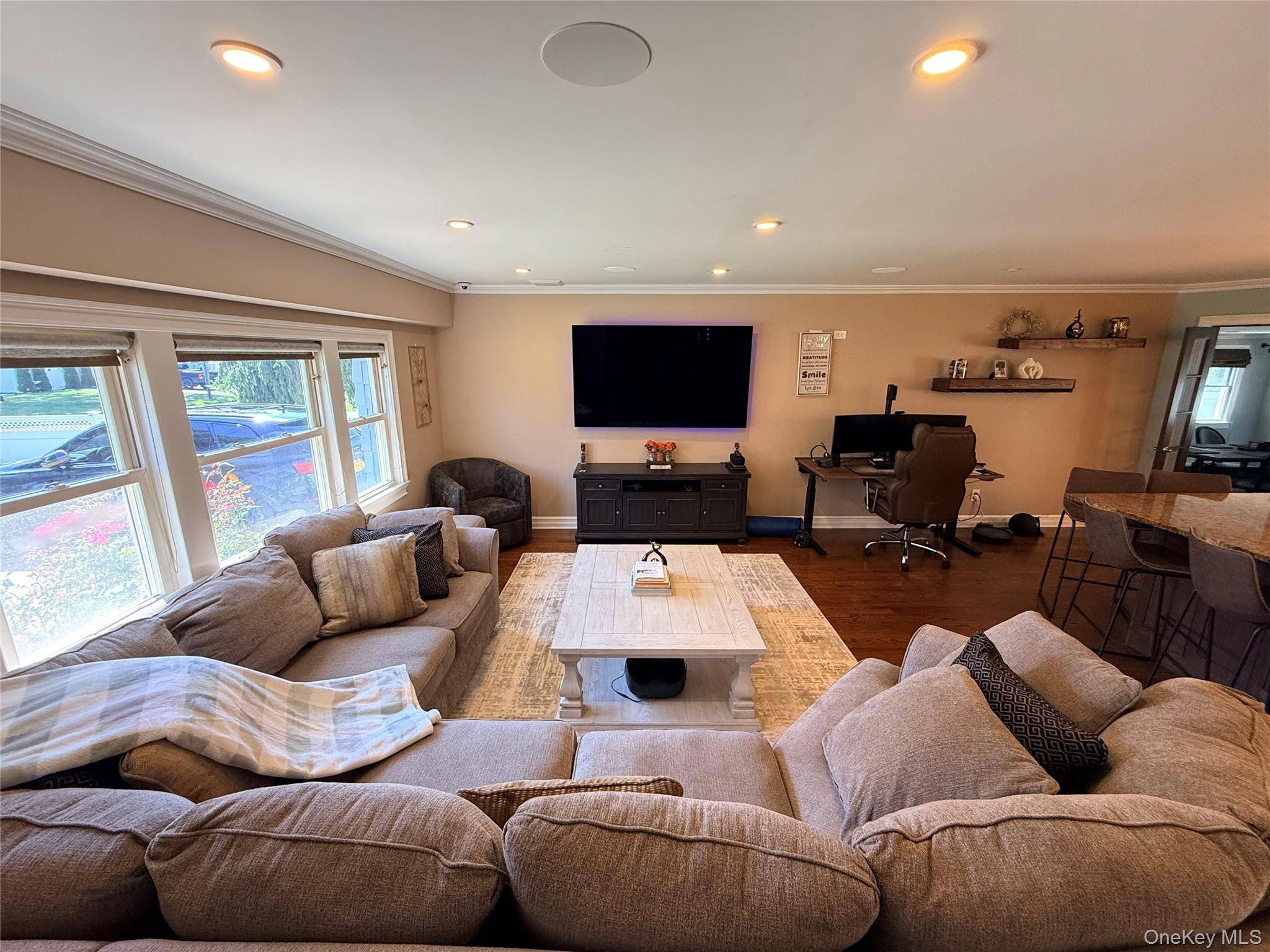 35 Ranch DR, Shirley, NY 11967
