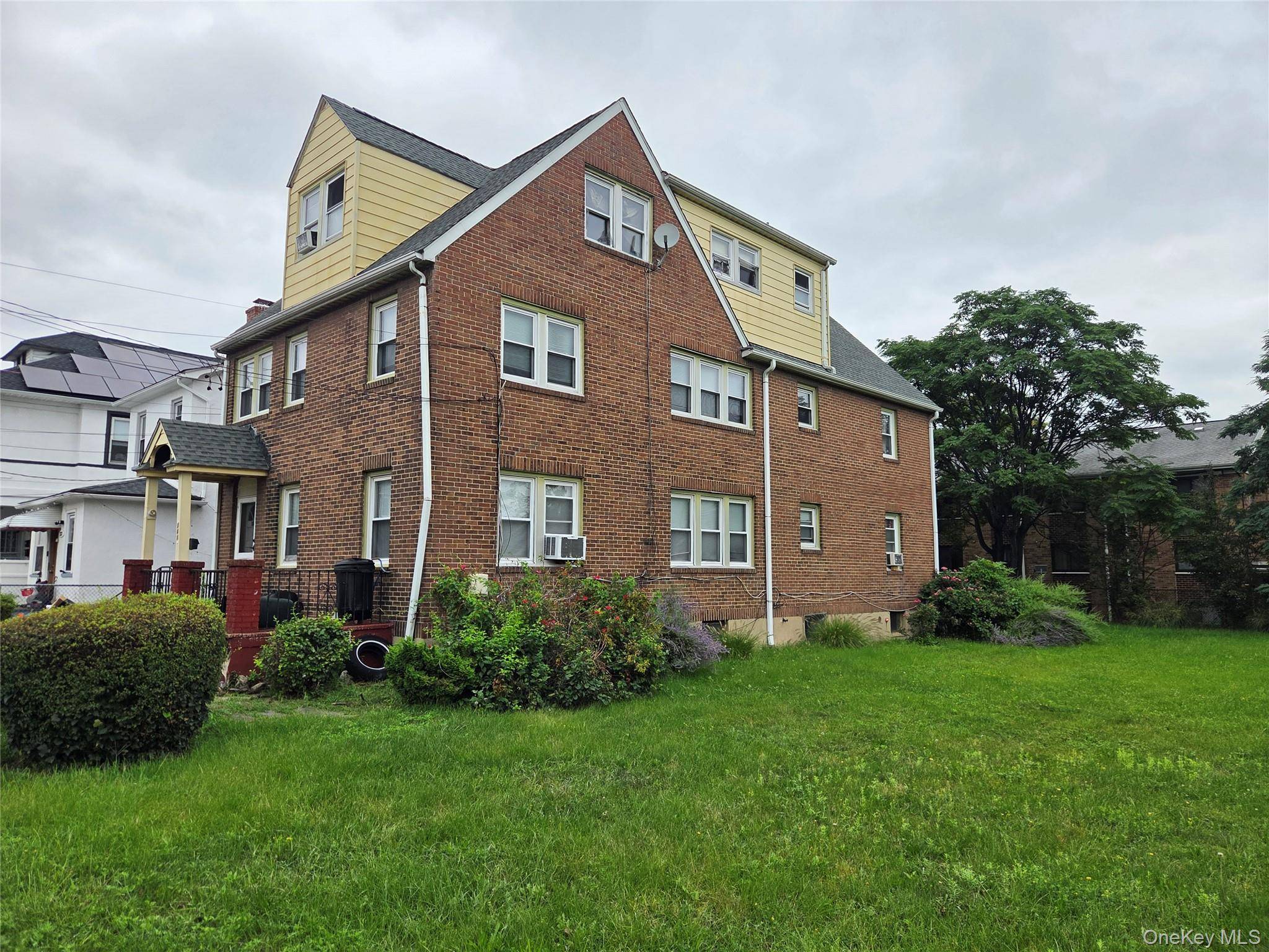 341 S 9th AVE, Mount Vernon, NY 10550
